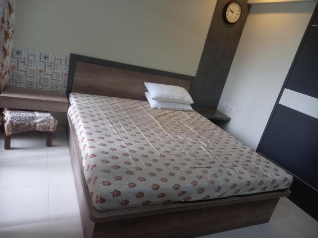 Thane Balkum master bed room for rent