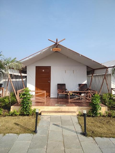 Sarang Tent Resort