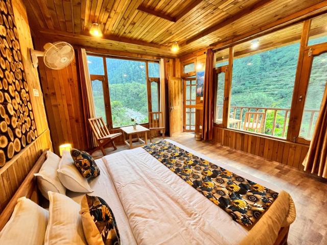 Pine View Cottage, Tirthan Valley - Nested in Nature`s Lap