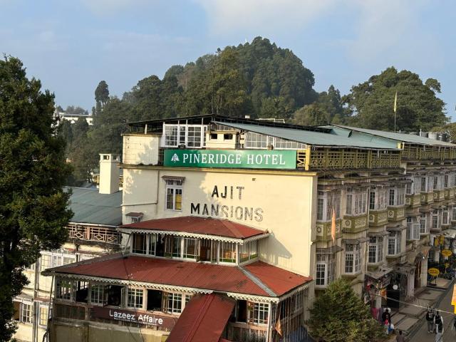 Pineridge Hotel at Mall Road