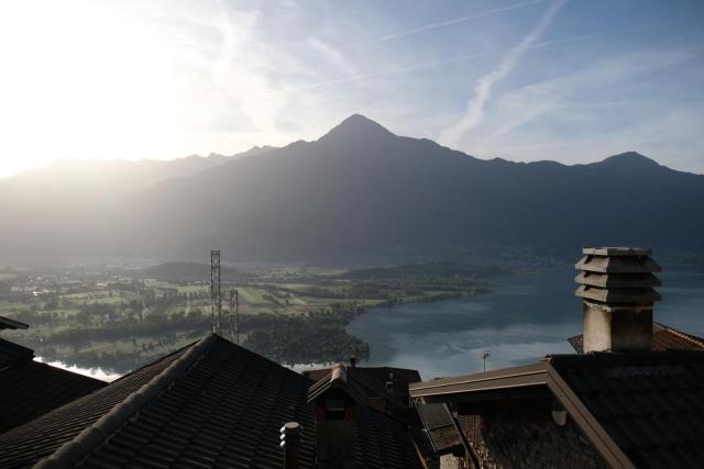 Appartamenti Montemezzo Le Case in Pietra La Torretta