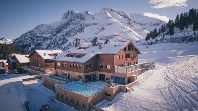 AlpenParks Hotel & Apartment Arlberg Warth mit Pool