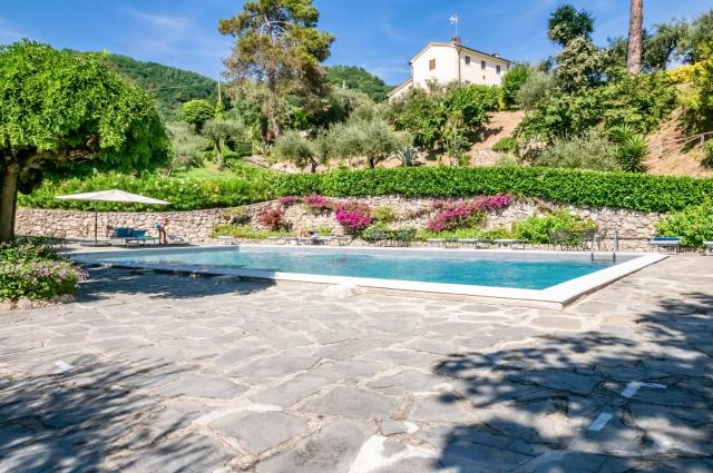 Piana di Solaro Modern Flat & Swimming Pool