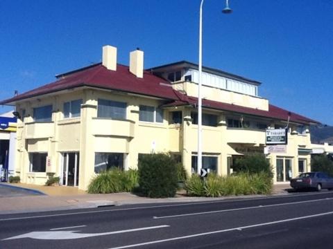 Stella's Dromana Hotel