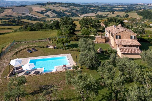 Casa Lucia - con piscina Fano-Urbino-Pesaro