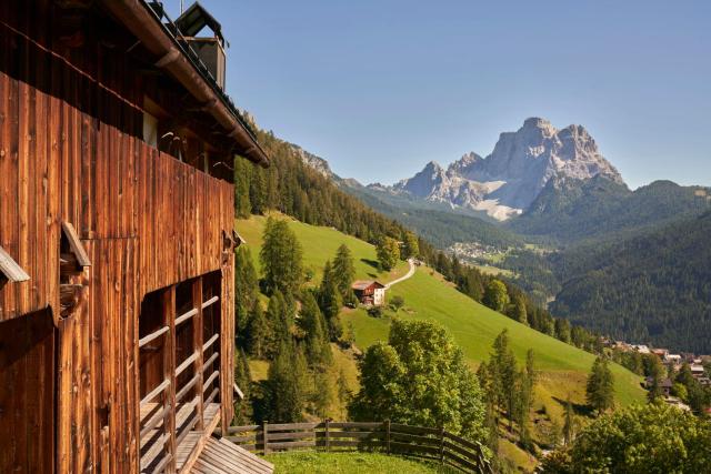 Beautiful barn with garden and stunning view