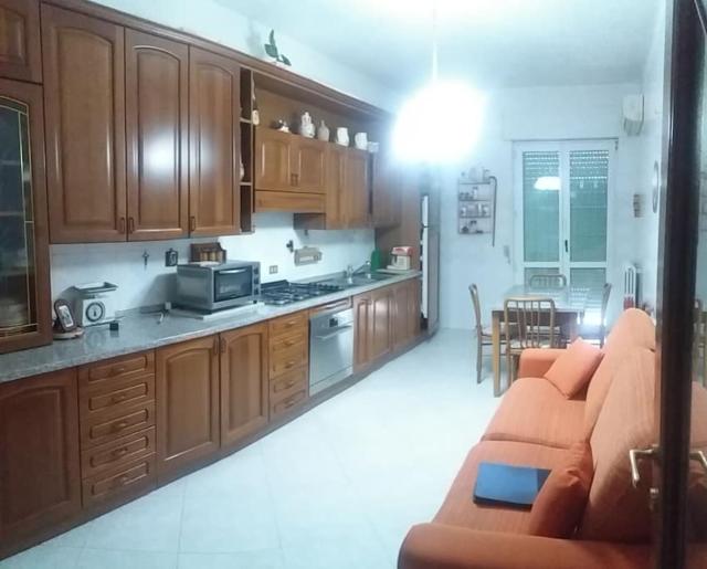 Appartamento 9 letti con cucina e parcheggio privato gratuito