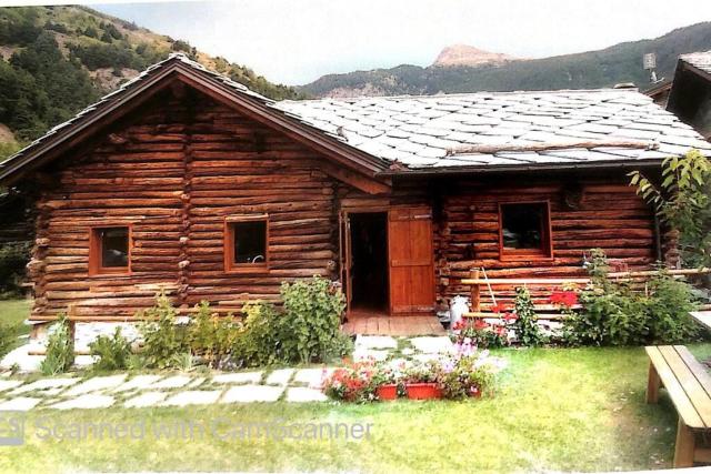 Magnificent spacious 4 bedroom mountain chalet with spa