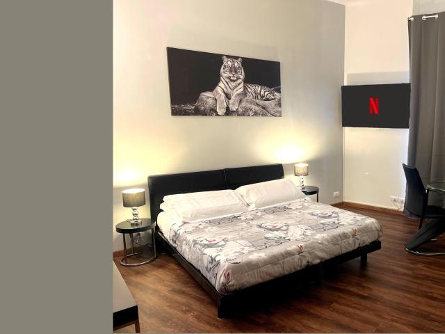 MilanoFlats - New beautiful fully equipped studio apartment with a view of piazza San Camillo - 5 minutes from Central Station, M2, M3, Airport Shuttle