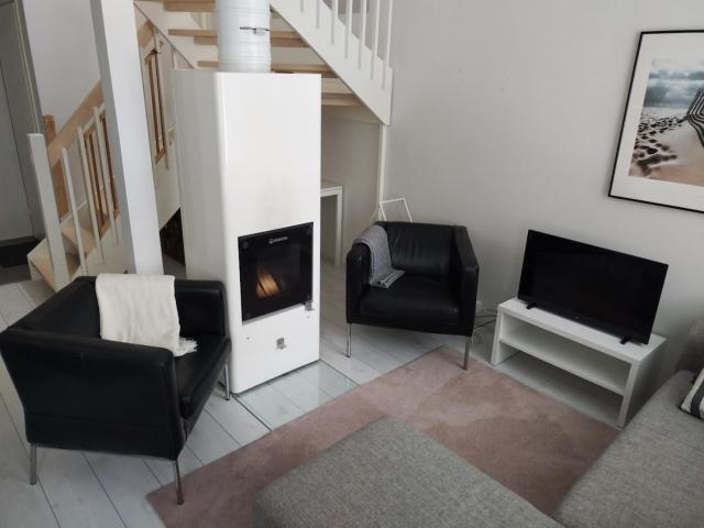 Semidetached house, 15 min from airport, sauna