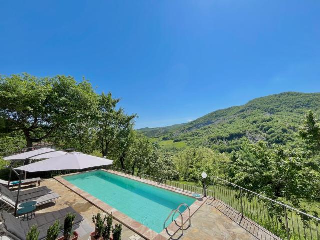 Il Rifugio - Cottage with pool