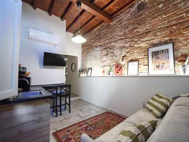 Dante, apartment in the historic center