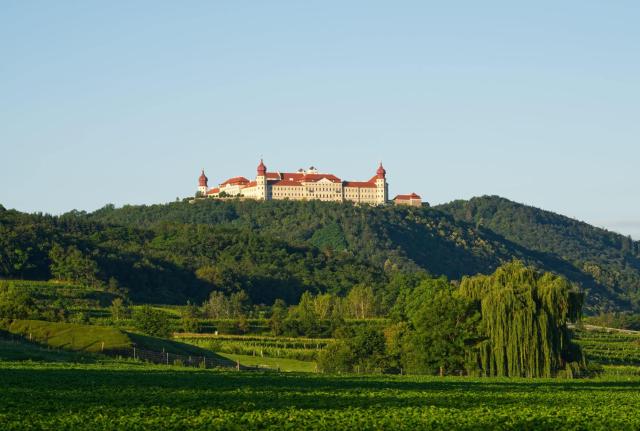 Gästehaus Benediktinerstift Göttweig - Bed & Breakfast Monastery