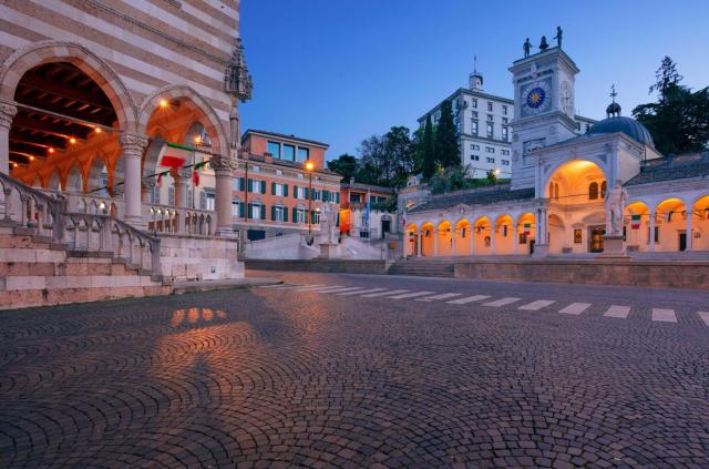 Ampio Bicamere a Udine Centro