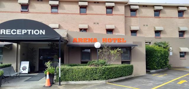 Arena Hotel (formerly Sleep Express Motel)