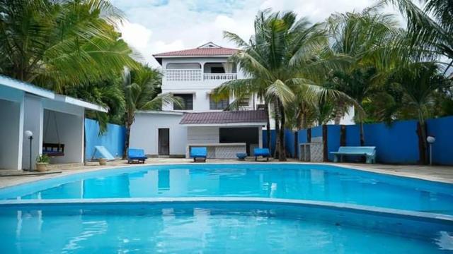 Palmers Diani-3bedroom beach house