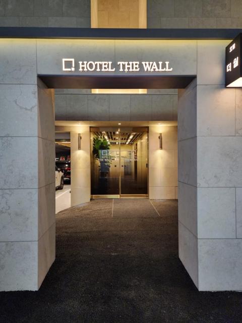 Jecheon The Wall Hotel