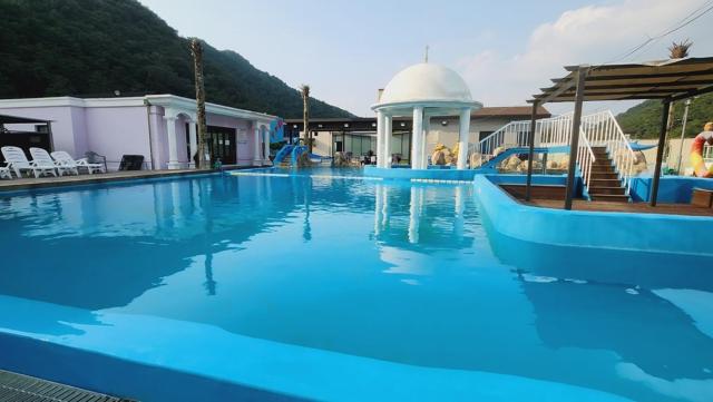 Hwasun Adel Castle Kids Poolvilla