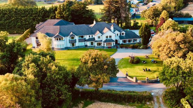 Loch Lein Country House