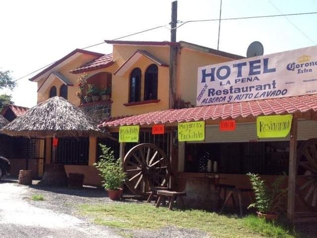 Hotel y Cabaña La Peña