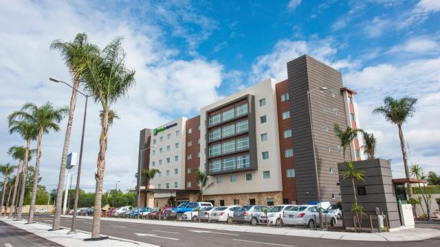 Holiday Inn Express and Suites Celaya, an IHG Hotel