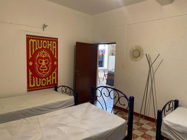 Hostal Mil Mascaras 2