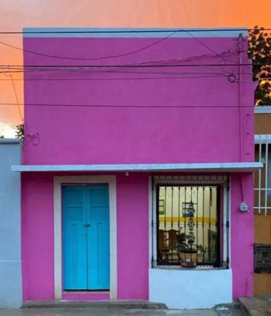 Historic Pink Colonial Home Valladolid Downtown