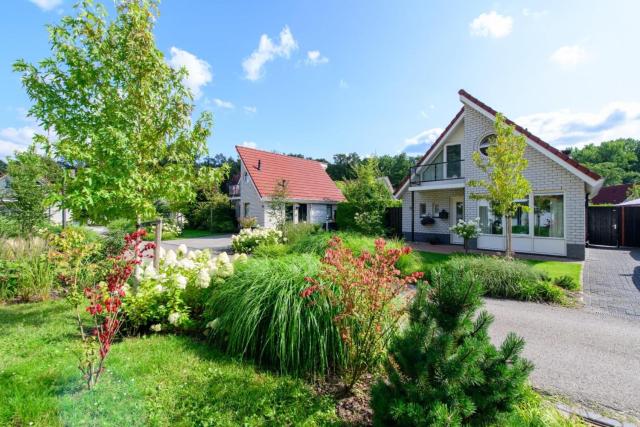 De Mors Bungalow nabij zwembad en golfbaan