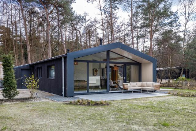 Design bungalow met wellness in parkbos