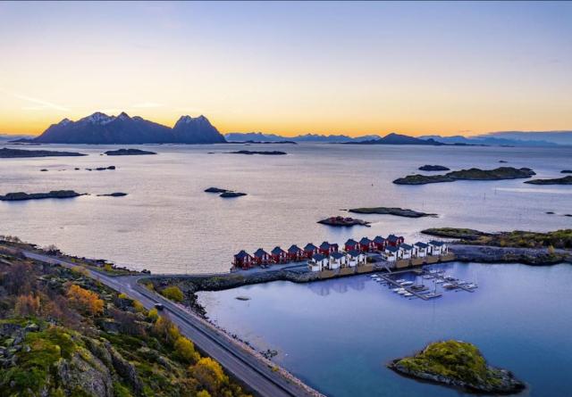 Spektakulært sjøhus i Svolvær ved havet