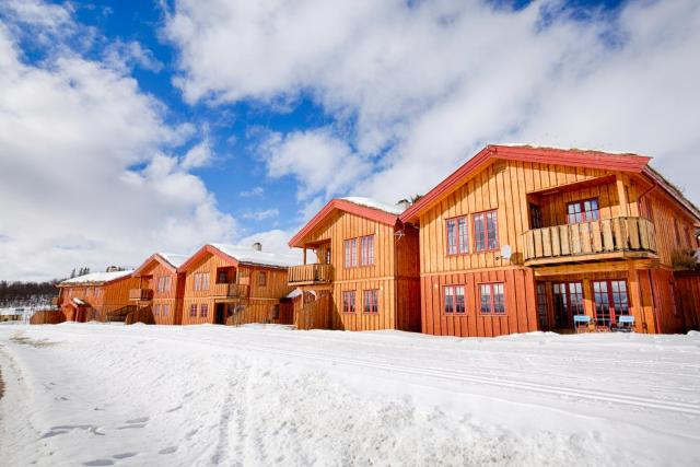 Perfectly Located with Ski Access and Sauna