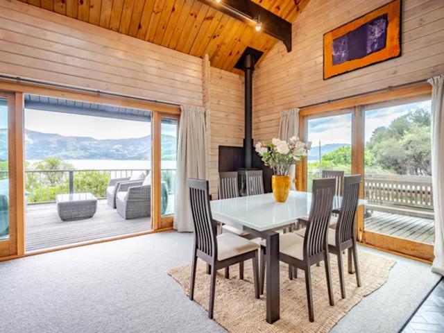 Akaroa Oceanview Home