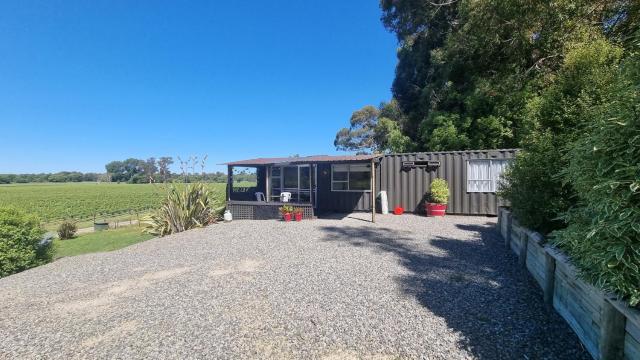 Tiny Home Container house Above the Vines