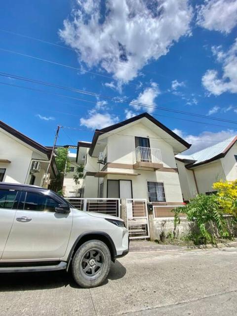 Private Home / 3BR & 2 Storey Near Airport