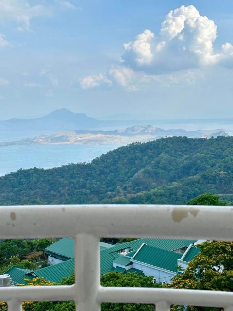 The Two Captain's Place - Tagaytay Prime Residences 19th floor TAAL VIEW