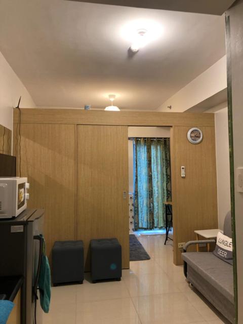 1br with balcony 30flr T4