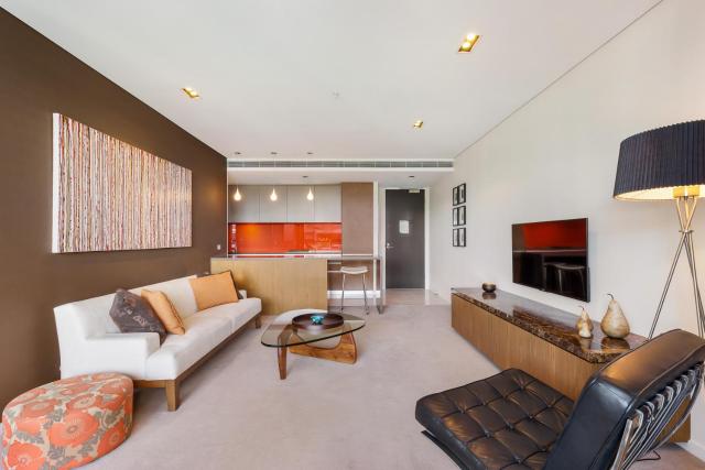 Stylish 1 bdrm Camperdown - Car park, Gym & Pool