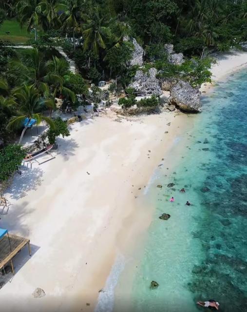 BuLahan Beach Resort Couple Room