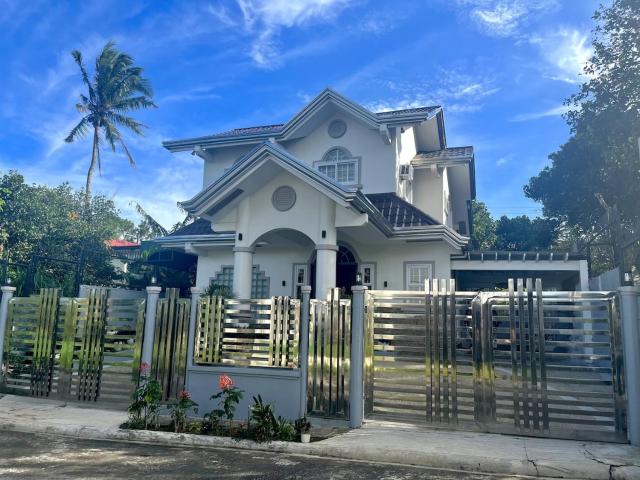 4BR Tagaytay House Staycation near Sky Ranch