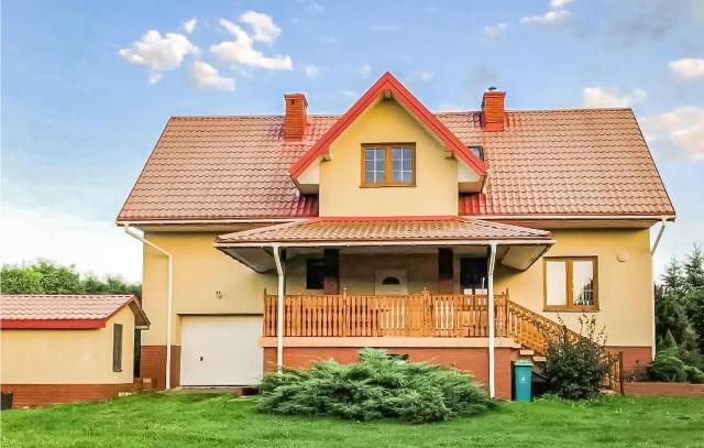 4 Bedroom Amazing Home In Serniki