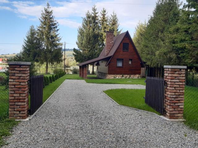 Domek letniskowy nad stawem Temeszów Bieszczady