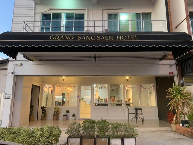 Grand Bangsaen Hotel