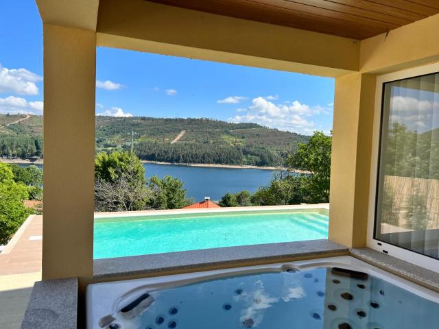 Villa Gerês Emblematico - Piscina & Jacuzzi