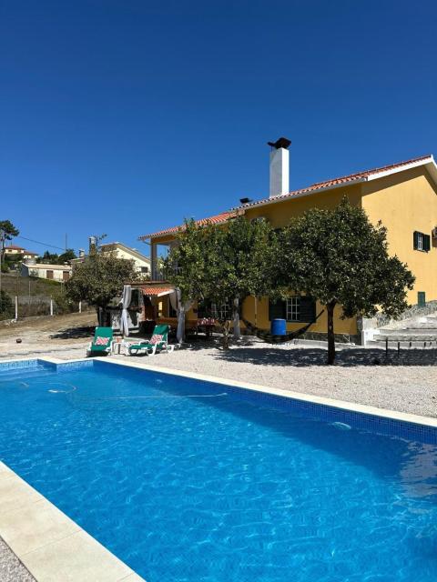 Casa da Alegria - Piscina, Sala de Jogos, 4 Quartos