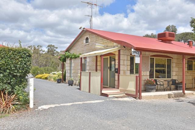 Inglewood Motel and Caravan Park Victoria