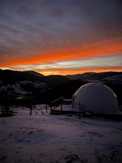 Starry Dome - Manta's Retreat Glamping Cornereva