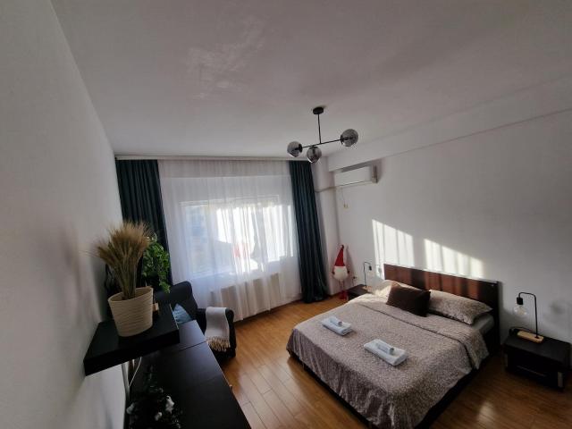 Cosy Spacious Apartment with Parking, Wi-Fi, Smart-TV Netflix