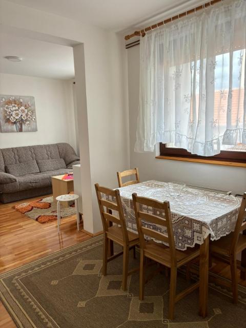 Apartman LENKA