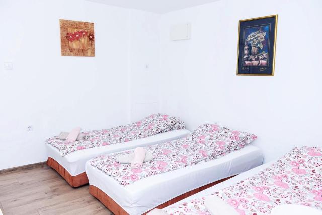 Apartman Adi