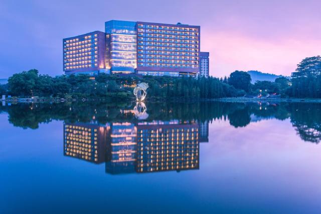 DoubleTree by Hilton Guangzhou Science City-Free Shuttle Bus Service During Canton Fair Period